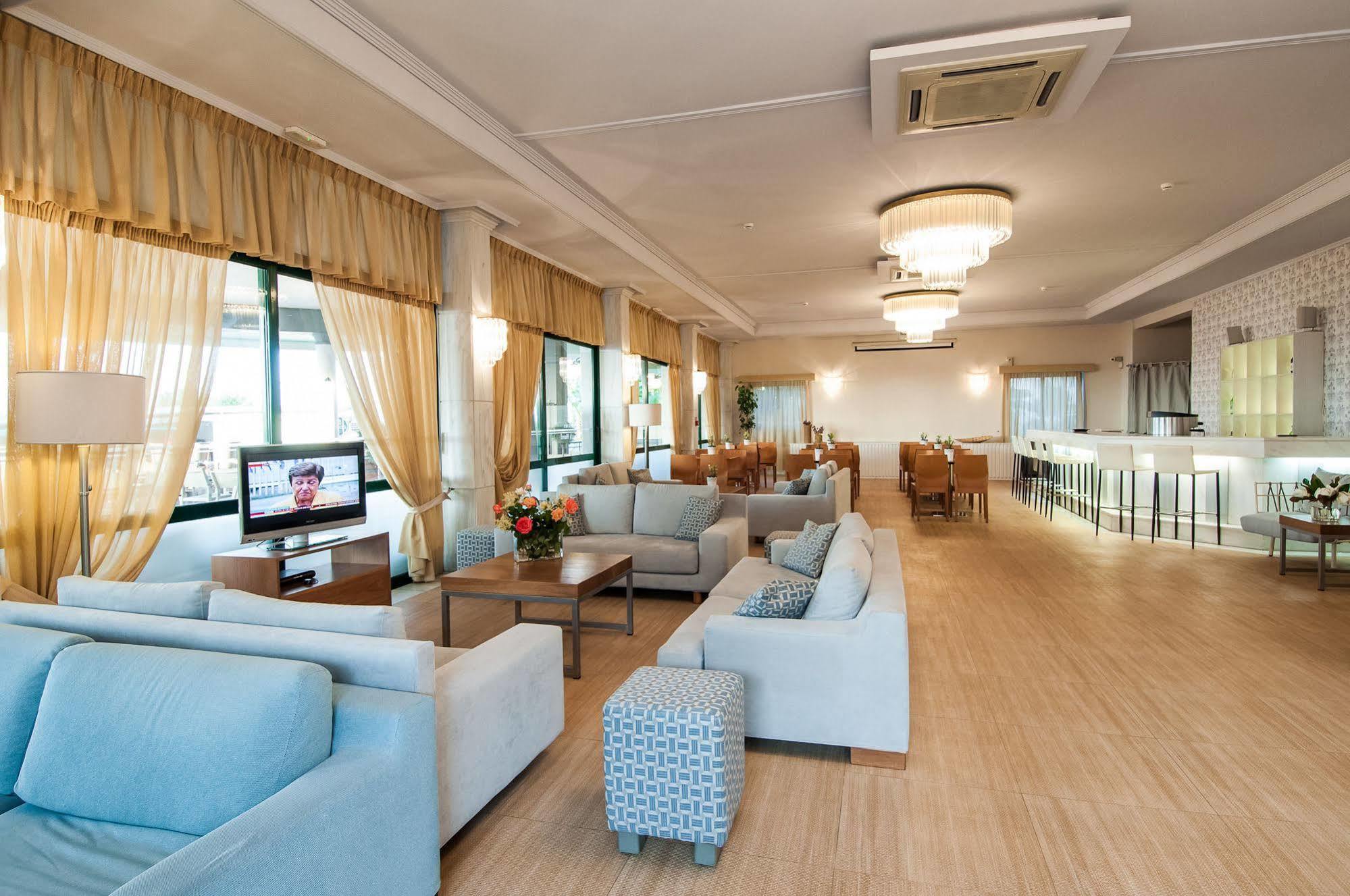 Phoenix Beach Hotel Plános Buitenkant foto