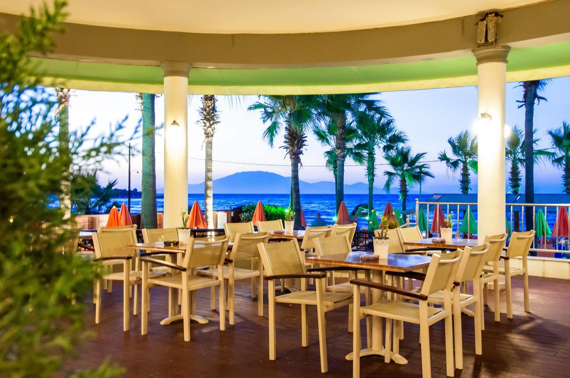 Phoenix Beach Hotel Plános Buitenkant foto